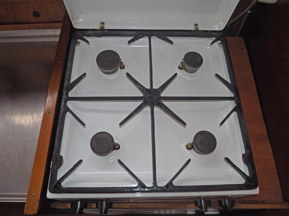 Cabin en avant, H&eacute;bergements